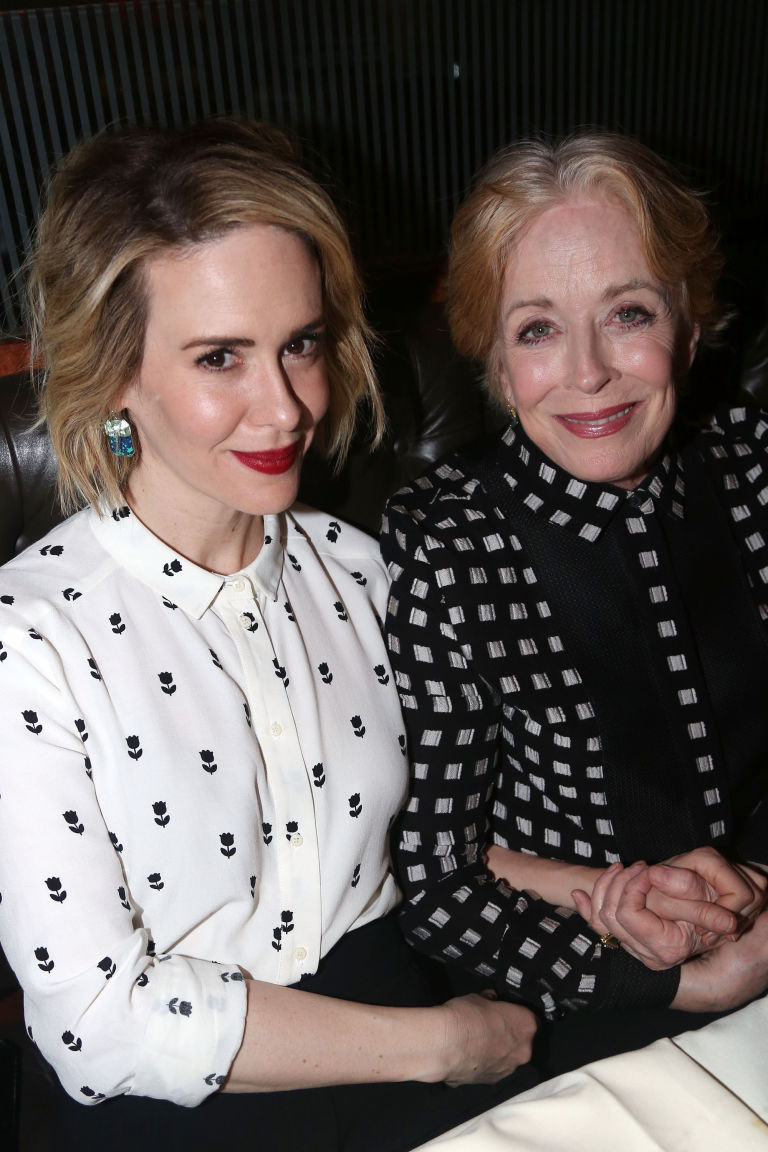 1459194213-syn-mar-1459192974-sarah-paulson-holland-taylor-032816