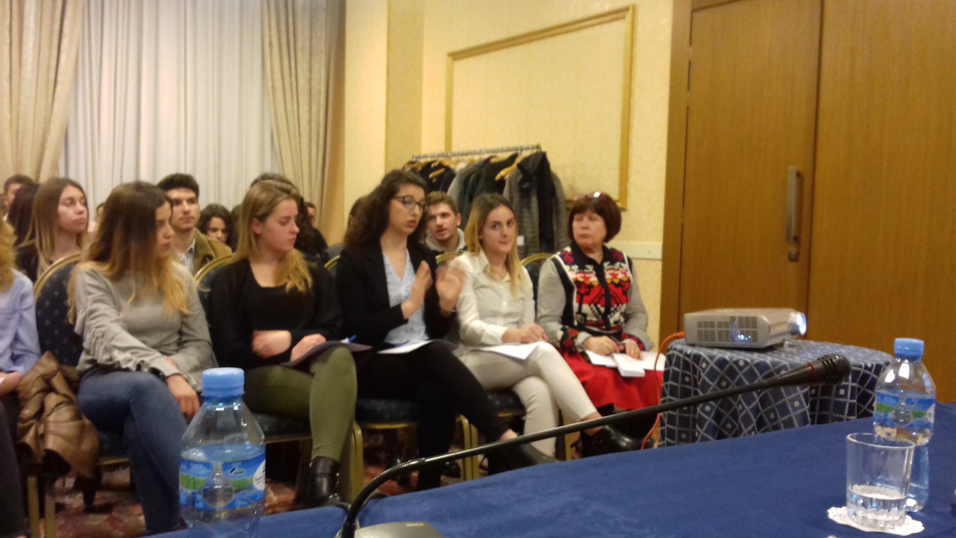 Rezoluta 1325 e OKB mbledh në Tiranë lektorët dhe studentët