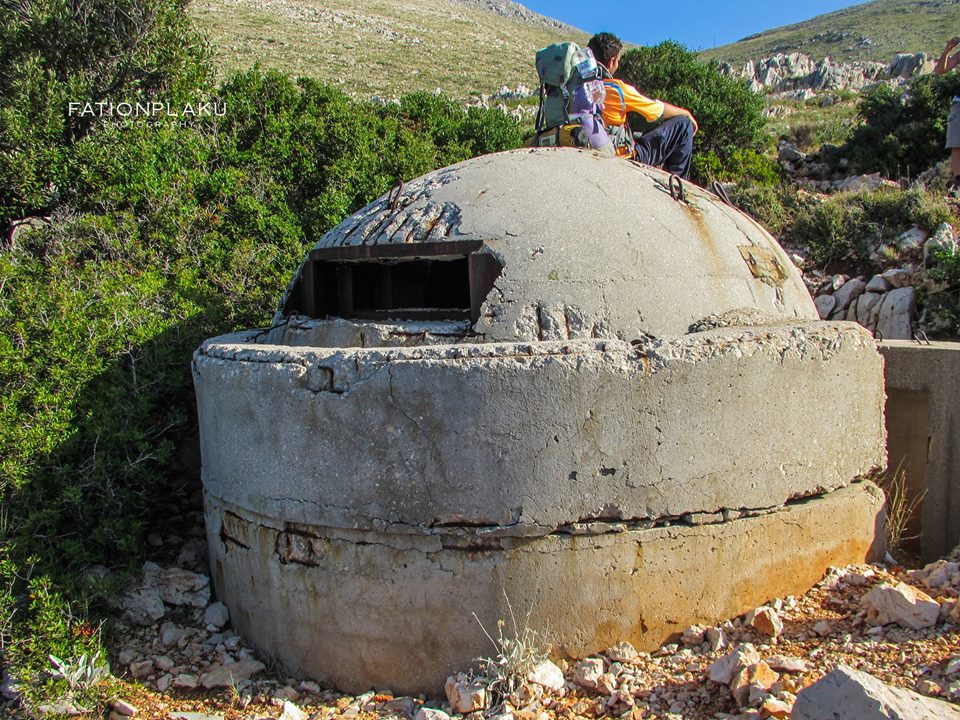 FOTOT/ Forbes: Shqipëria, biznes me bunkerët e braktisur të komunizmit