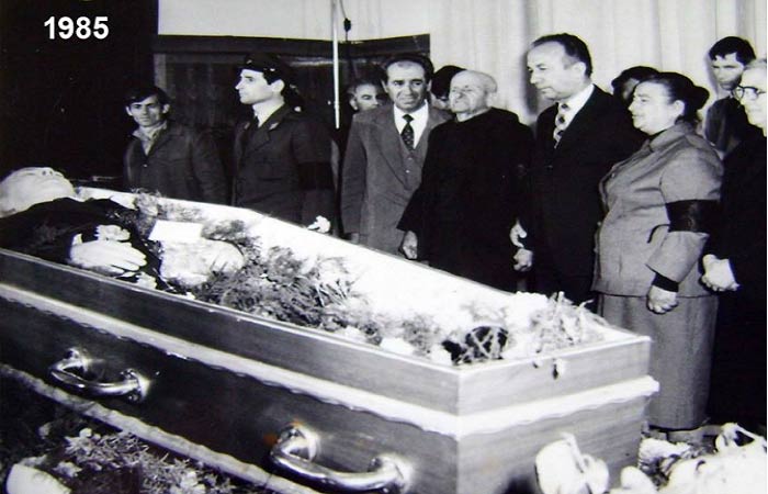 Dëshmia e grimierit të RTSH: Natën e vdekjes Enverit iu bë operacion sekret në morg